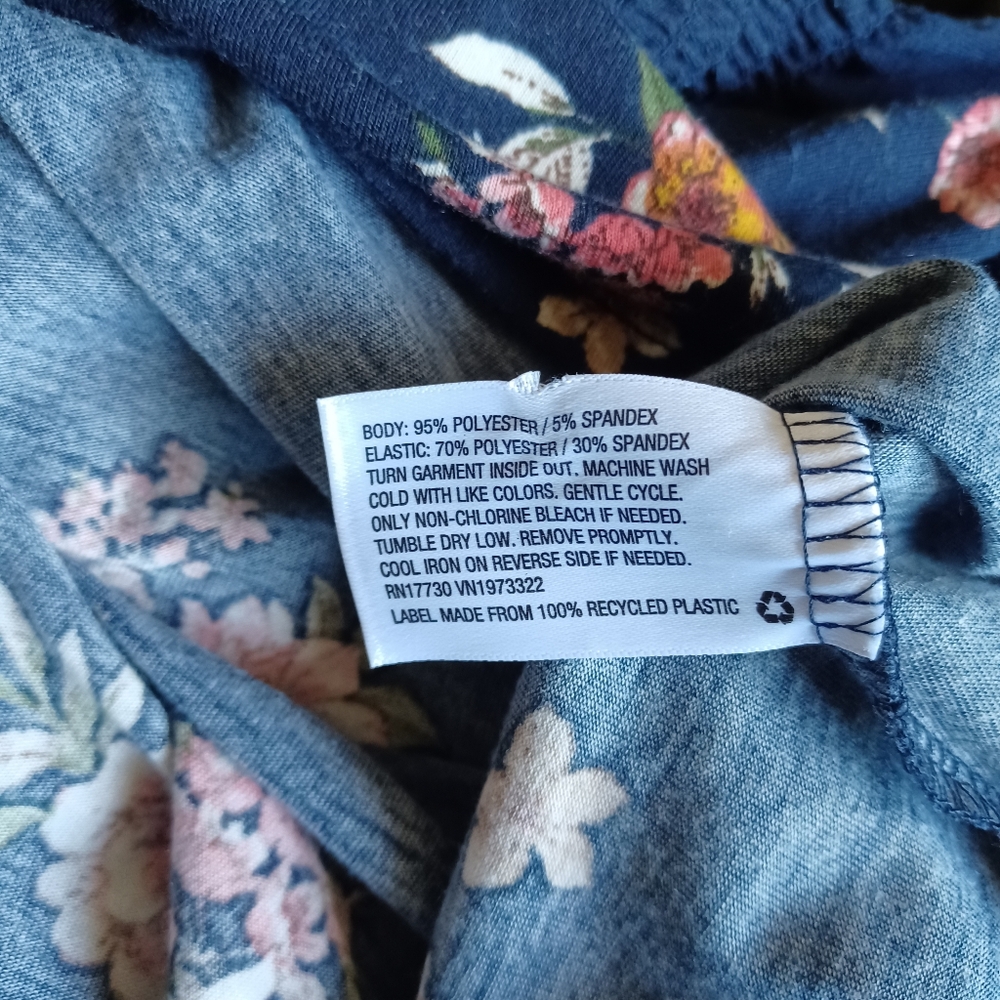 Xhilaration Smoked Floral Top - Picture 7 of 7